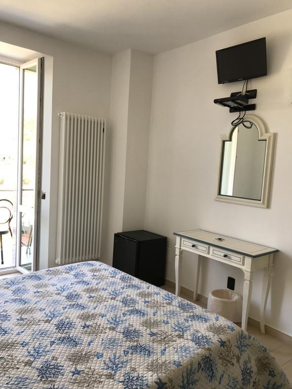 Sandra Villa Rooms コルニリア エクステリア 写真